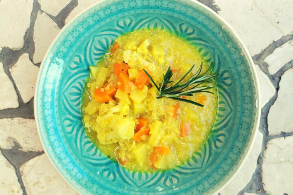Karfiol-Quinoa Suppe
